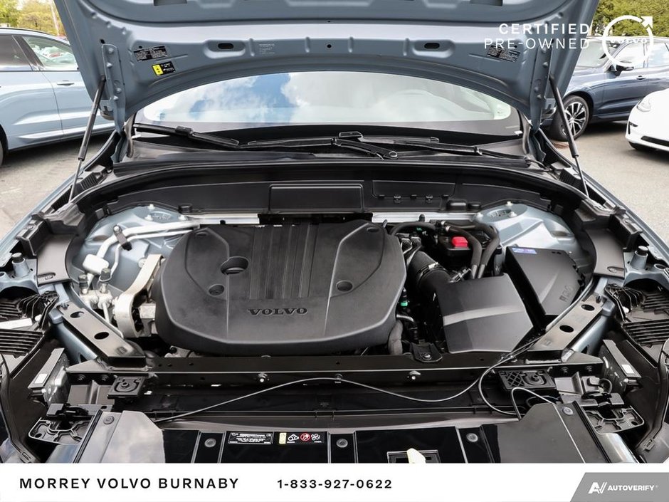 2024 Volvo XC60 Plus Dark Theme-8