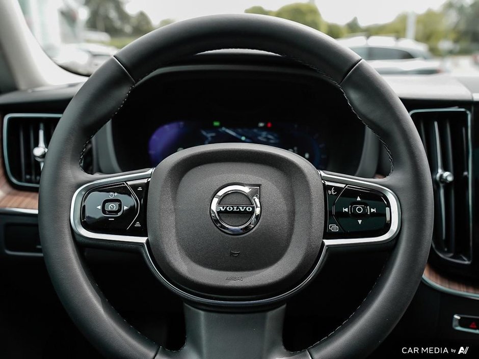 2024 Volvo XC60 Plus || 20 RIM UPGRADE || Climate Package-13