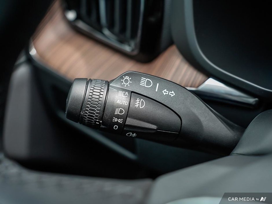 2024 Volvo XC60 Plus || 20 RIM UPGRADE || Climate Package-15