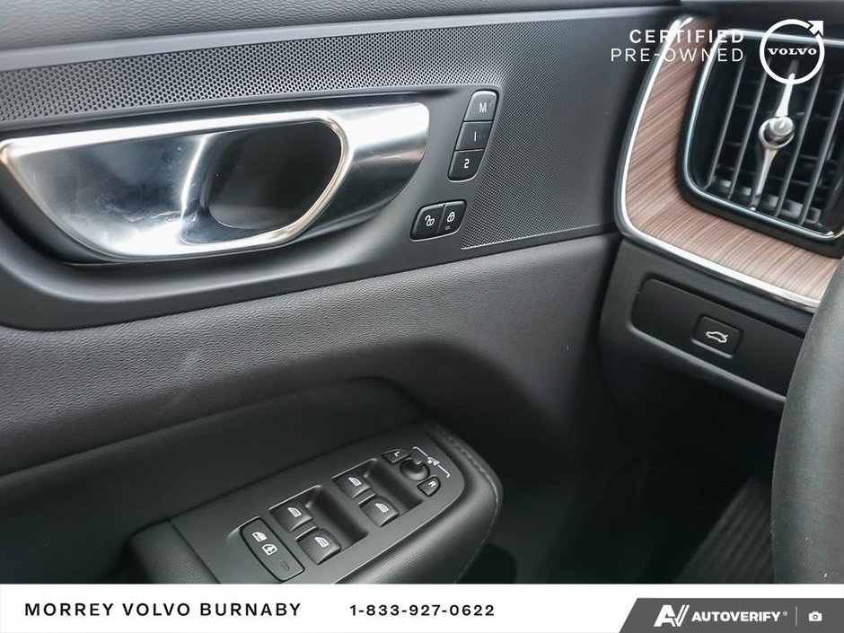 2024 Volvo XC60 Plus | Dark Theme | Climate Package-21