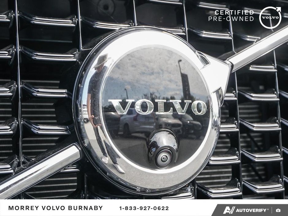 2024 Volvo XC60 Plus | Dark Theme | Climate Package-9