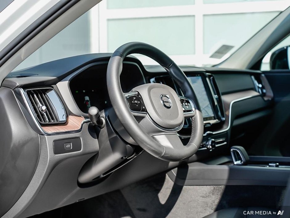 2024 Volvo XC60 Plus | Climate Package | 20 RIMS-12