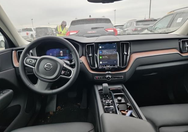 2024 Volvo XC60 Plus | Climate | 20 RIM UPGRADE-1