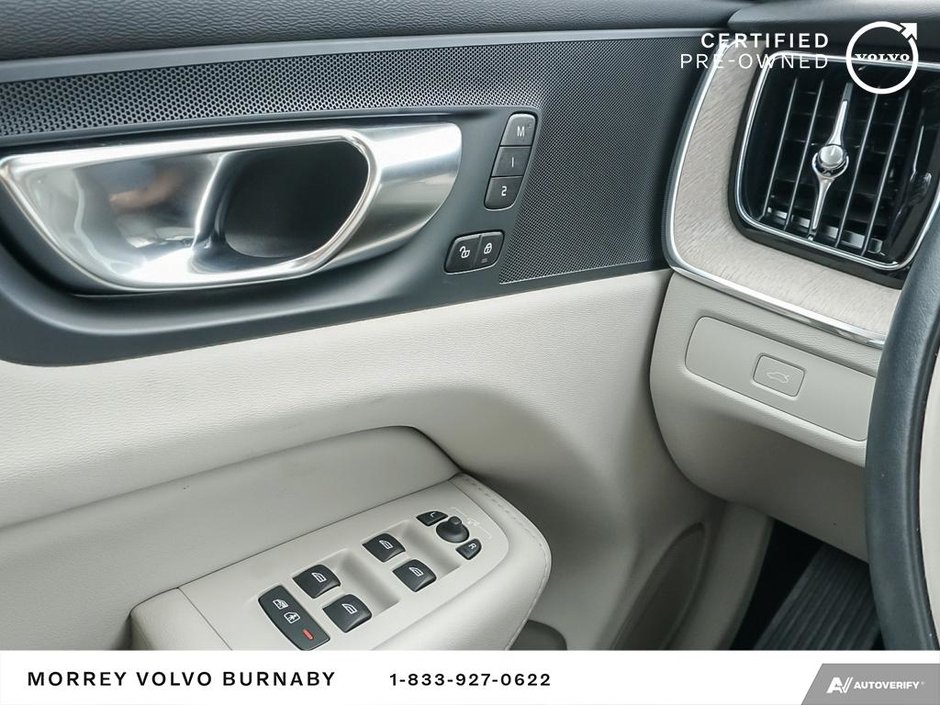 2024 Volvo XC60 Plus | Rare Color Combo | Blond Interior-20