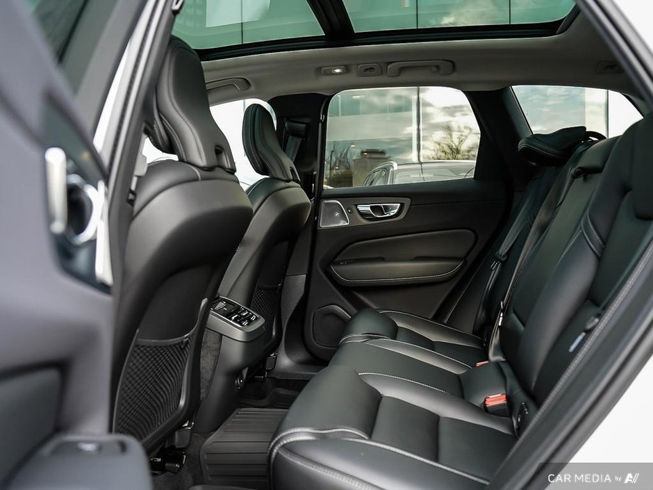 2025 Volvo XC60 Ultra-23