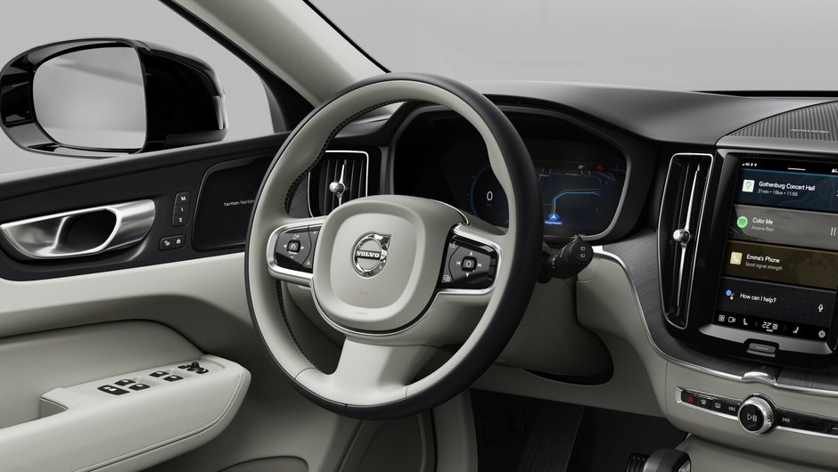 2025 Volvo XC60 Plus-11