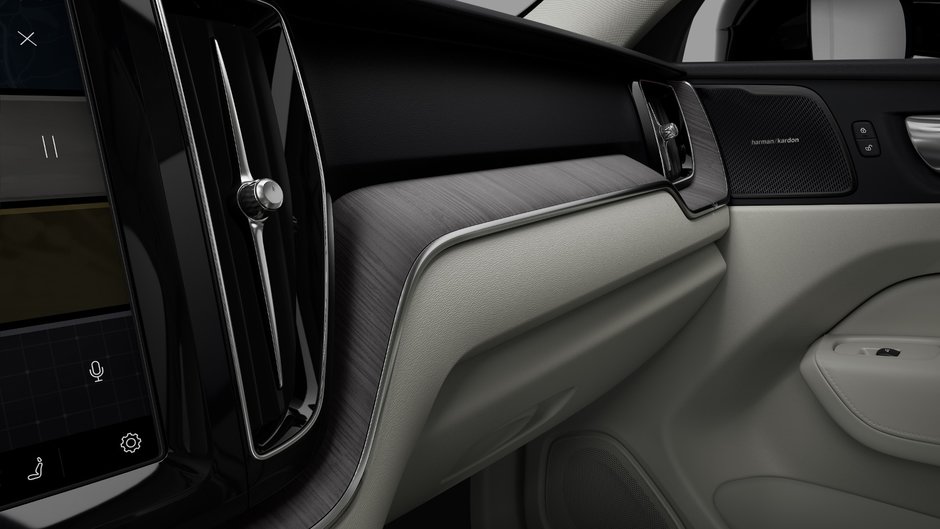 2025 Volvo XC60 Plus-6