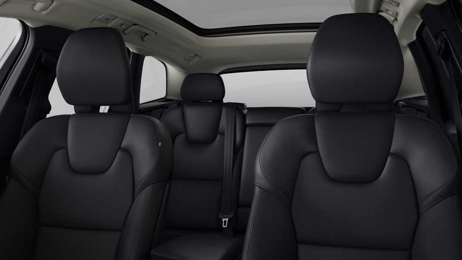2025 Volvo XC60 B5 AWD Plus Dark Theme-9