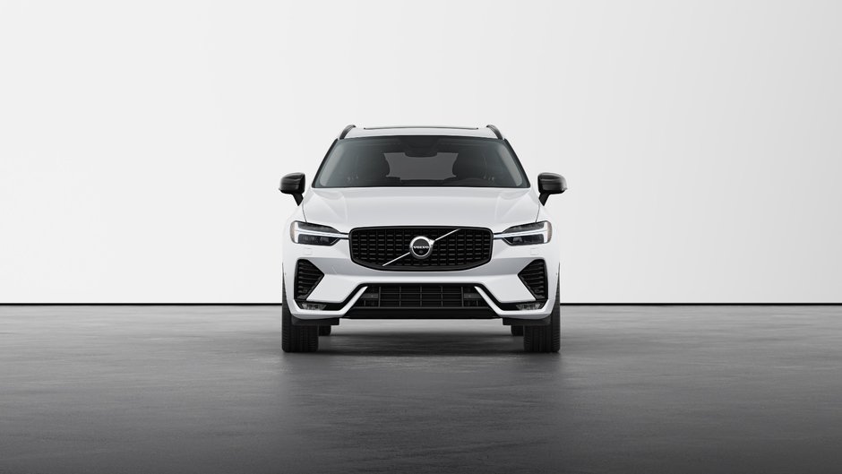 2025 Volvo XC60 B5 AWD Plus Dark Theme-2