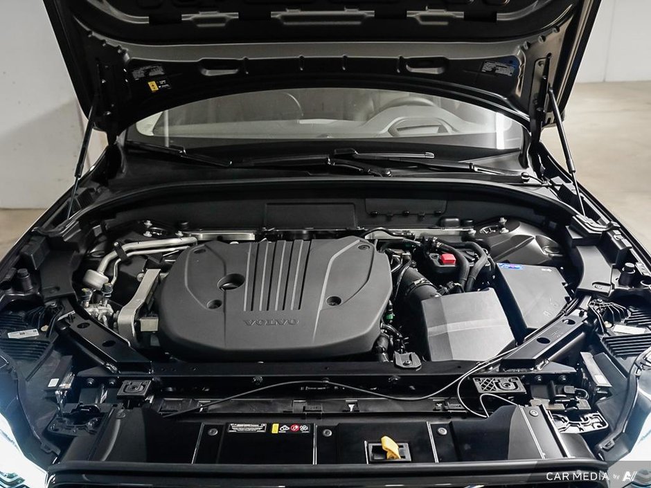 2025 Volvo XC60 Ultra-7