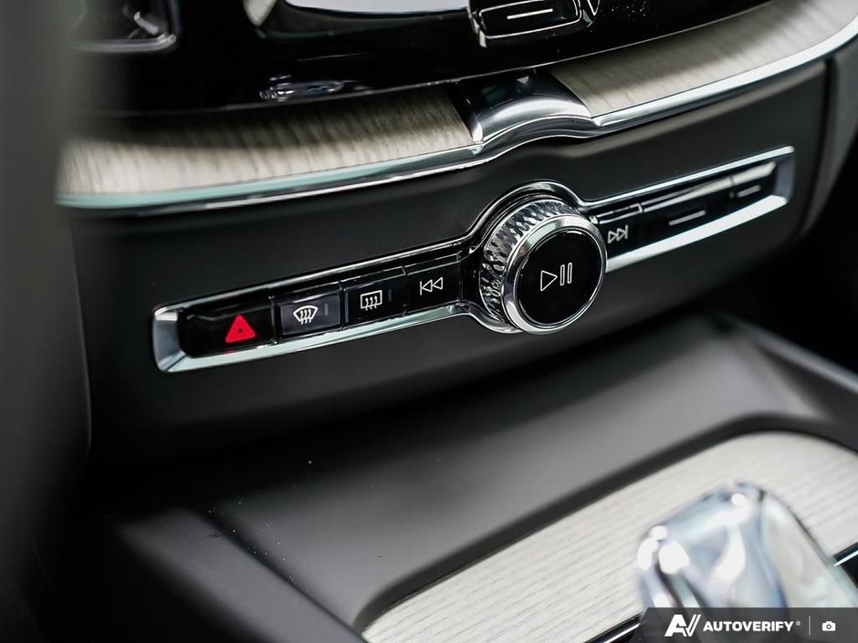 2025 Volvo XC60 Ultra • DEMO • Bowers & Wilkins-13