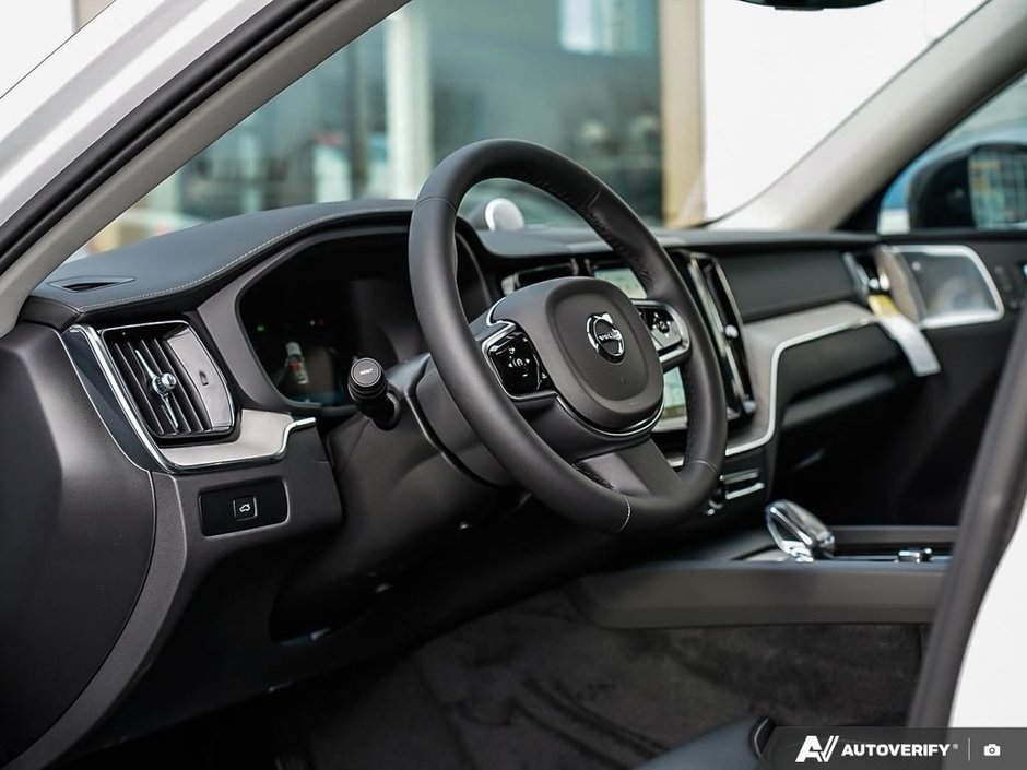 2025 Volvo XC60 Ultra • DEMO • Bowers & Wilkins-10