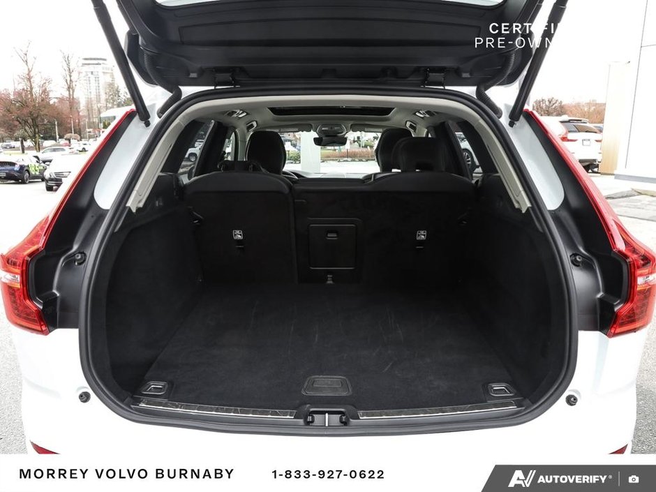 2025 Volvo XC60 Dark Theme | AWD | Harman Kardon | Climate Package-11