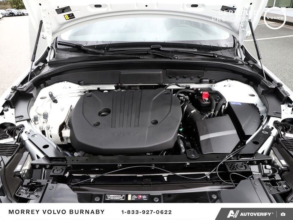 2025 Volvo XC60 Dark Theme | AWD | Harman Kardon | Climate Package-8