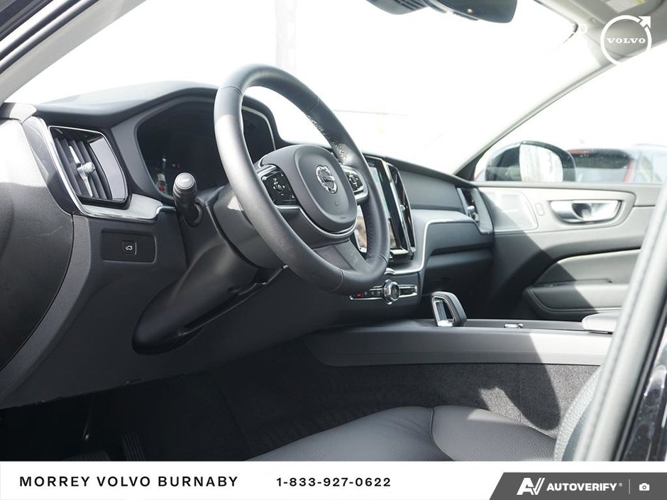 2025 Volvo XC60 Plus | Harman Kardon | 20 RIMS - Black on Black-16