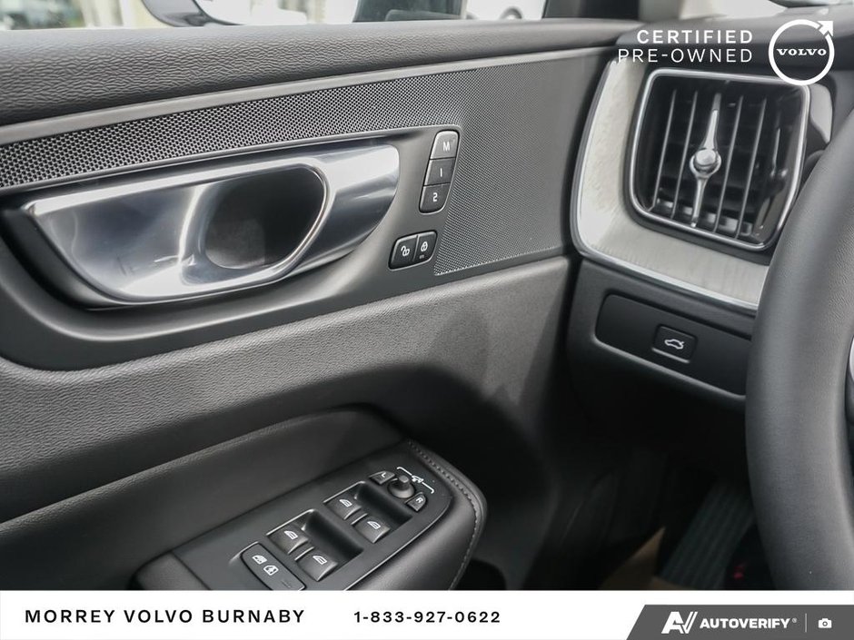 2025 Volvo XC60 B5 AWD Plus – ONLY 22,623 KMS-21