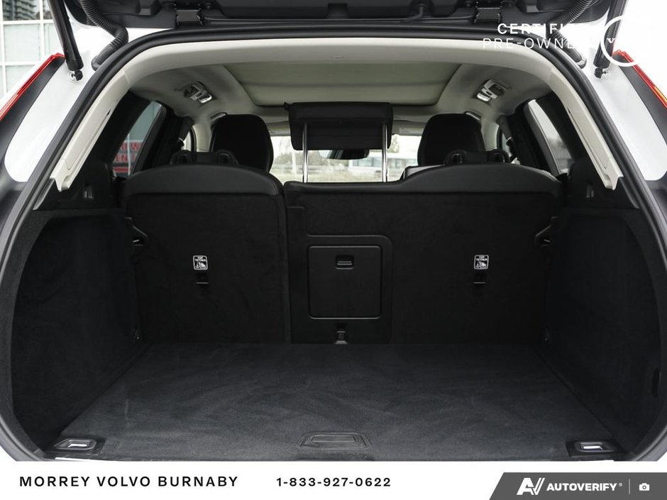 2025 Volvo XC60 B5 AWD Plus – ONLY 22,623 KMS-12