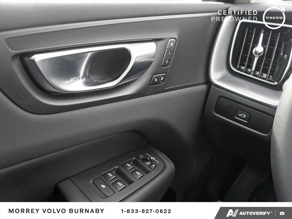 2025 Volvo XC60 Core • NO ACCIDENTS (Not a FLEET vehicle)-20