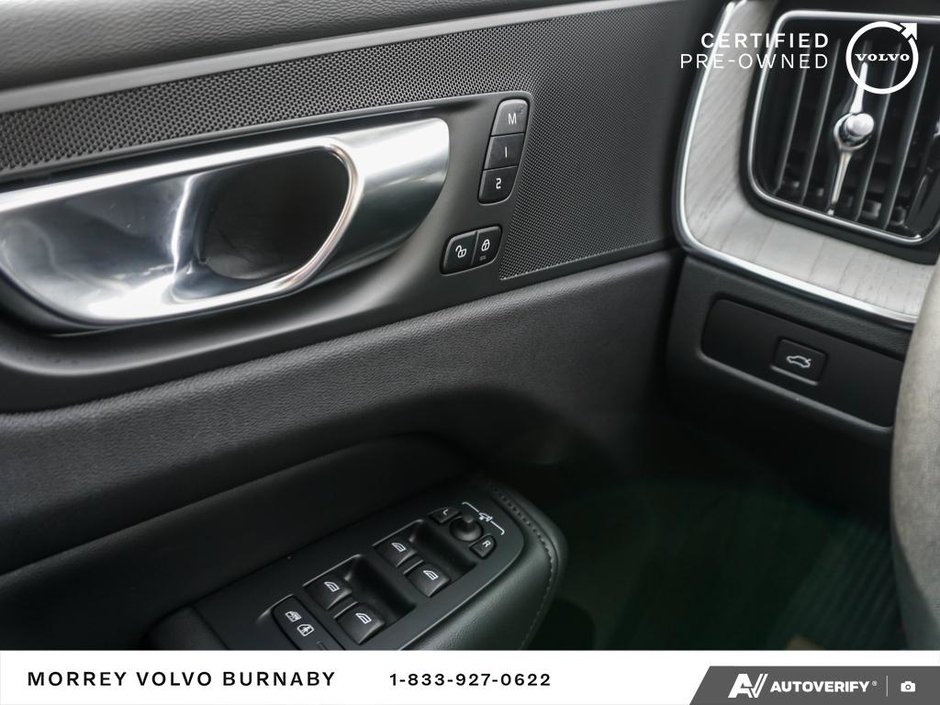 2025 Volvo XC60 Plus – ONLY 17,522 KMS-21