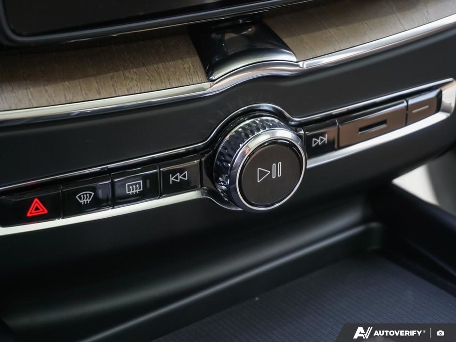 2026 Volvo XC60 Ultra-21