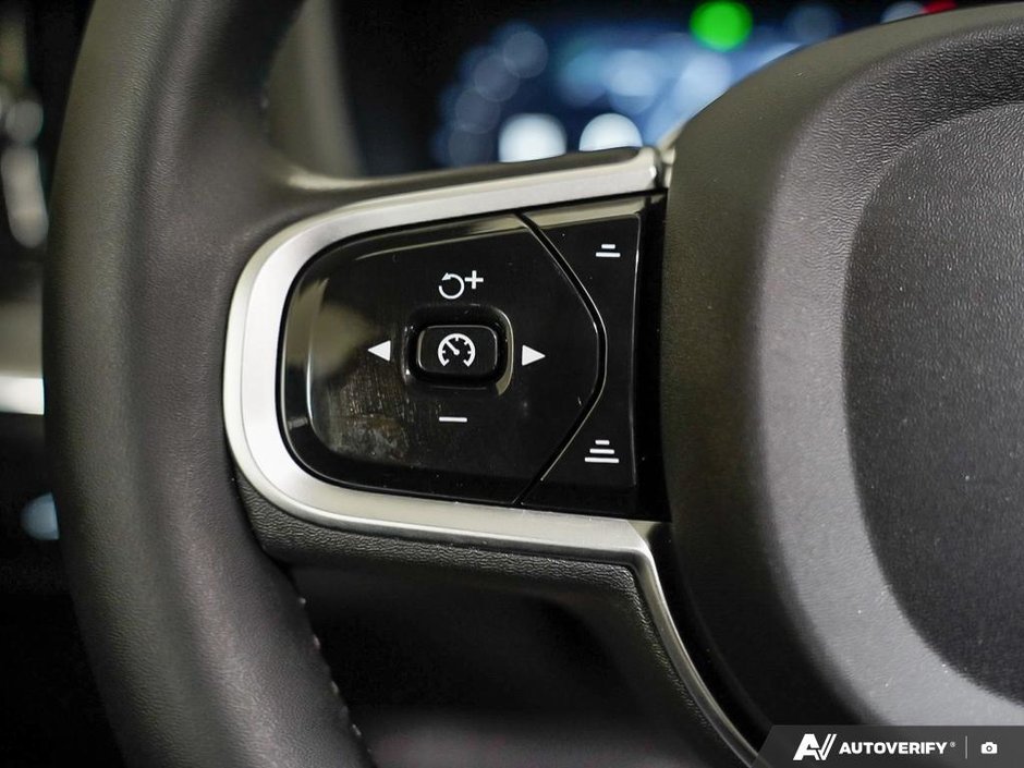 2026 Volvo XC60 Ultra Black Edition-17