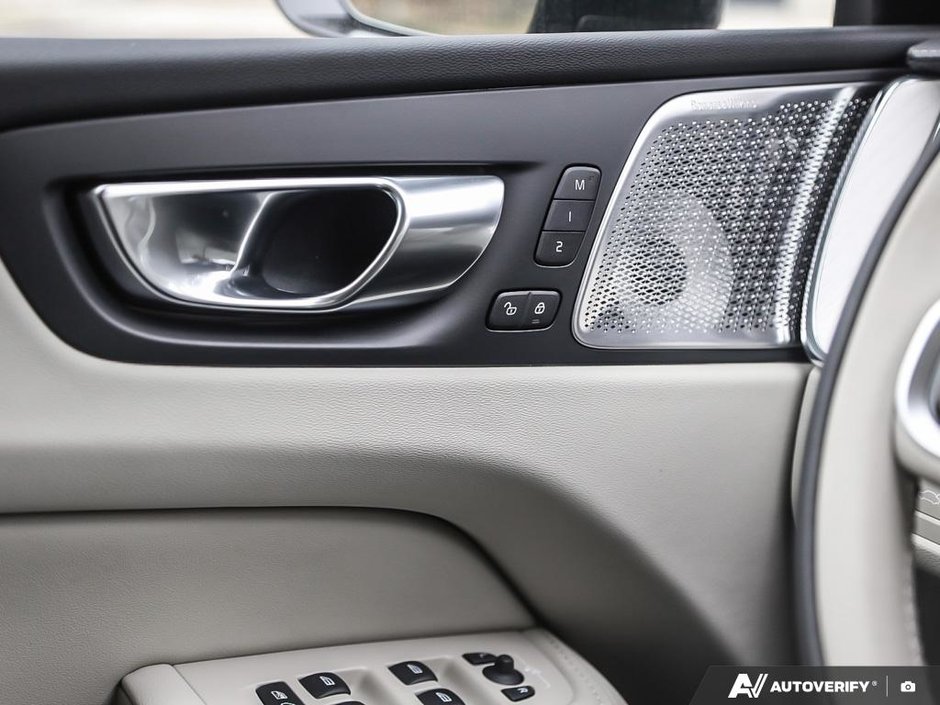 2026 Volvo XC60 Ultra-16