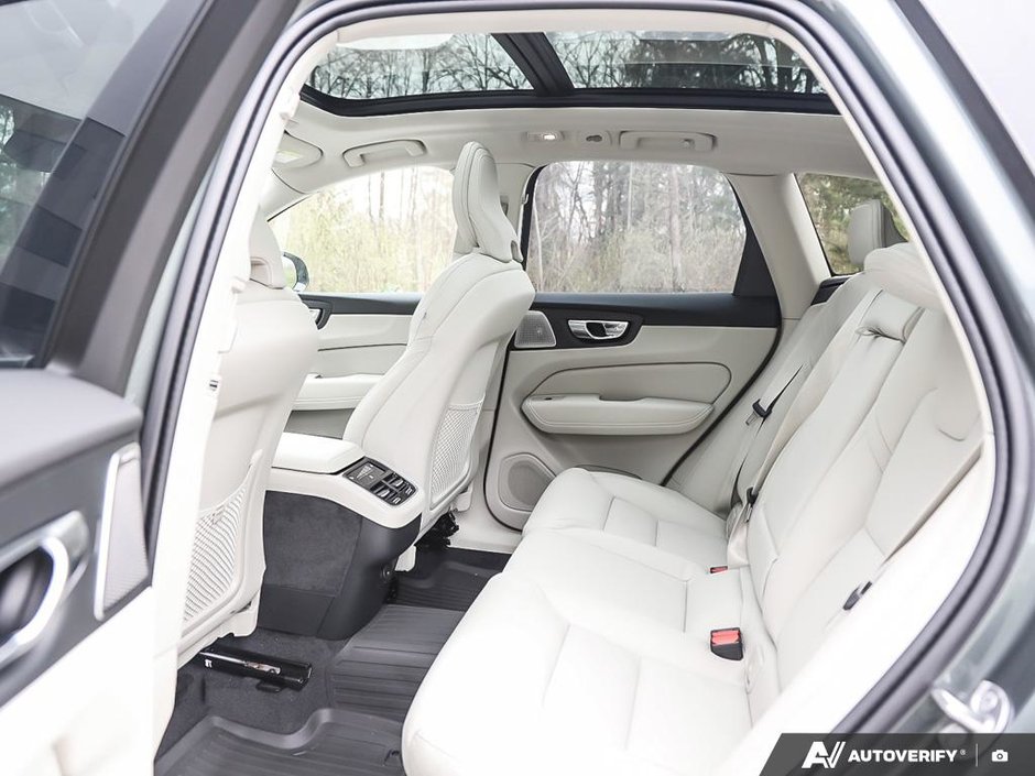 2026 Volvo XC60 Ultra-23