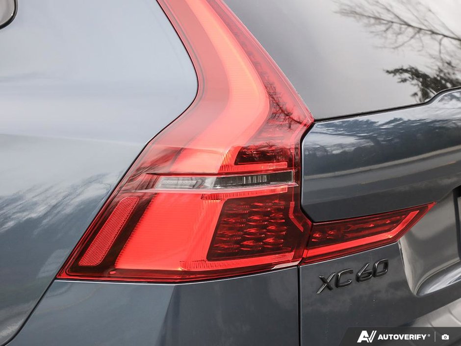 2026 Volvo XC60 Ultra Black Edition-11