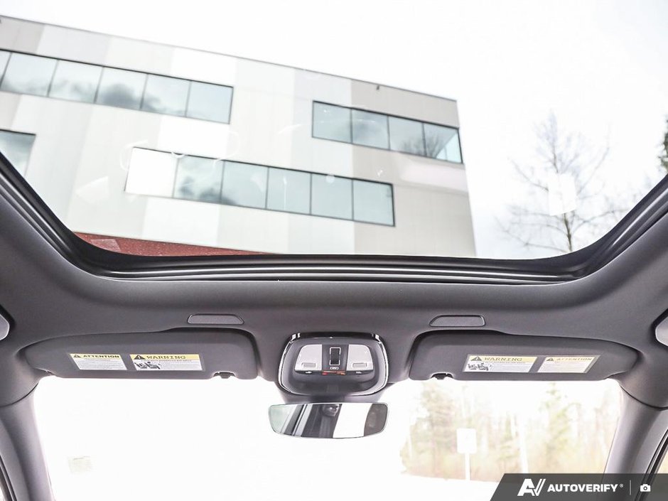 2026 Volvo XC60 Ultra Black Edition-25