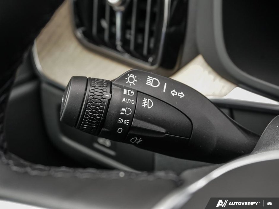 2026 Volvo XC60 Core-18