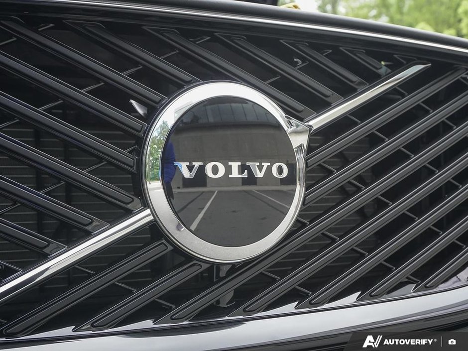2026 Volvo XC60 Core-8
