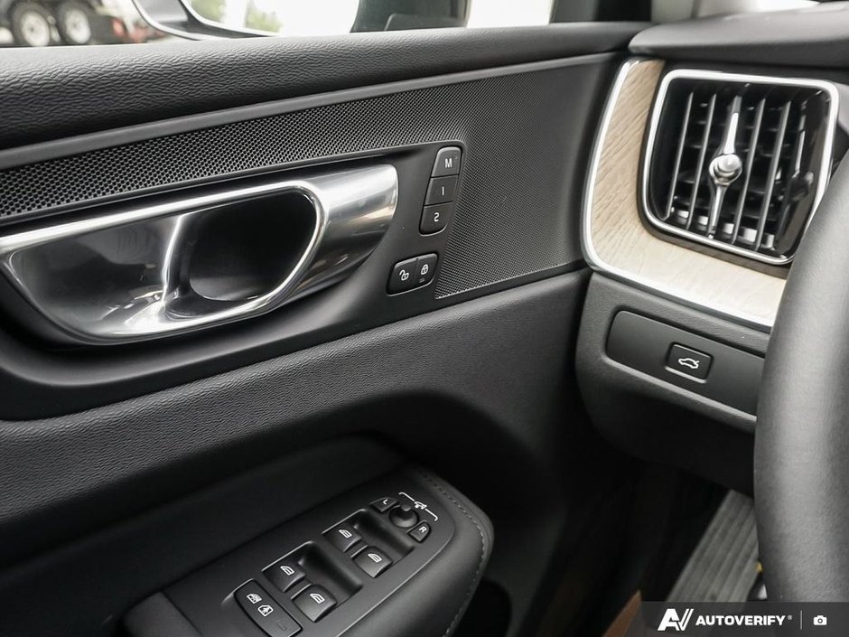 2026 Volvo XC60 Core-20