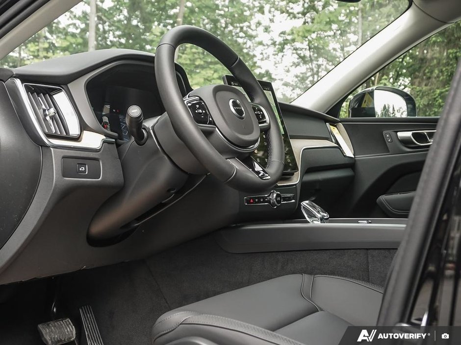 2026 Volvo XC60 Core-15