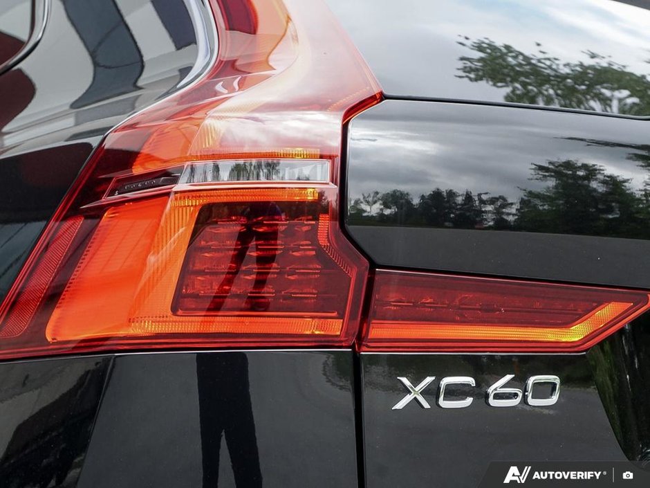 2026 Volvo XC60 Core-10