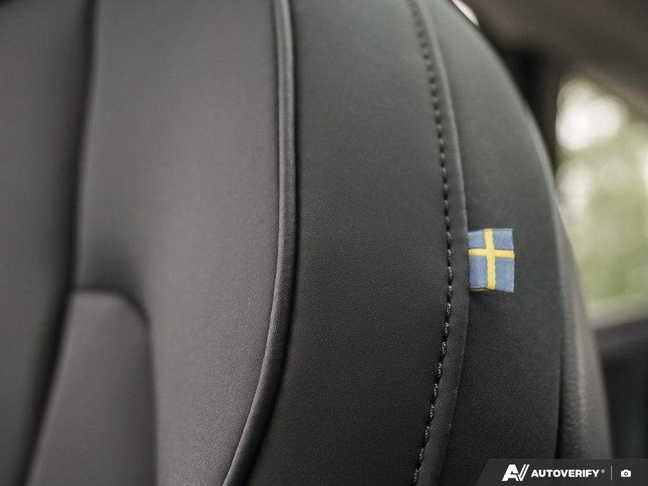 2026 Volvo XC60 Core-25