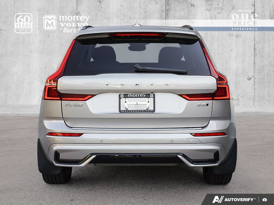2026 Volvo XC60 B5 AWD Ultra Dark Theme-4