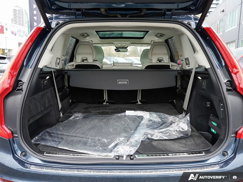 2025 Volvo XC90 Plug-In Hybrid Ultra | Bowers | Air | Massage | Elegance-10