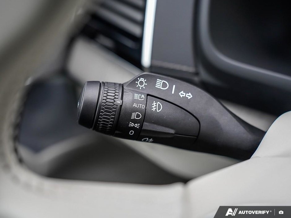 2025 Volvo XC90 Plug-In Hybrid Ultra | Bowers | Air | Massage | Elegance-15