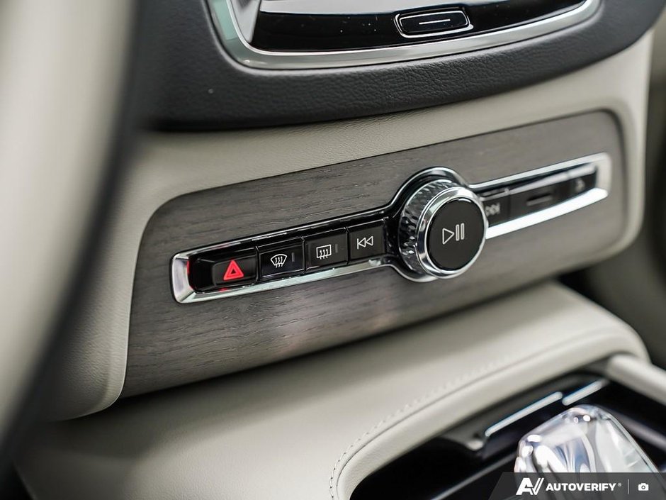 2025 Volvo XC90 Plug-In Hybrid Ultra | Bowers | Air | Massage | Elegance-19