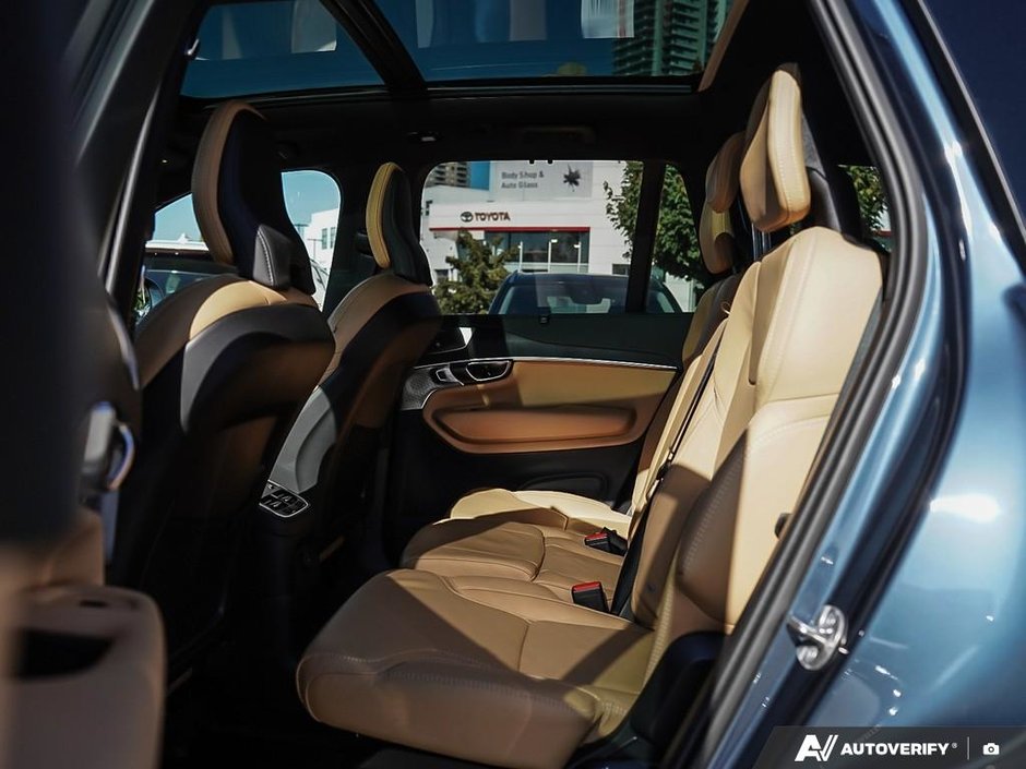 2025 Volvo XC90 Plug-In Hybrid Ultra | Bowers & Wilkins | Polestar-23