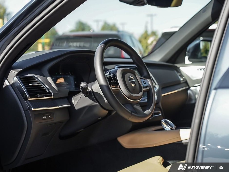 2025 Volvo XC90 Plug-In Hybrid Ultra | Bowers & Wilkins | Polestar-12