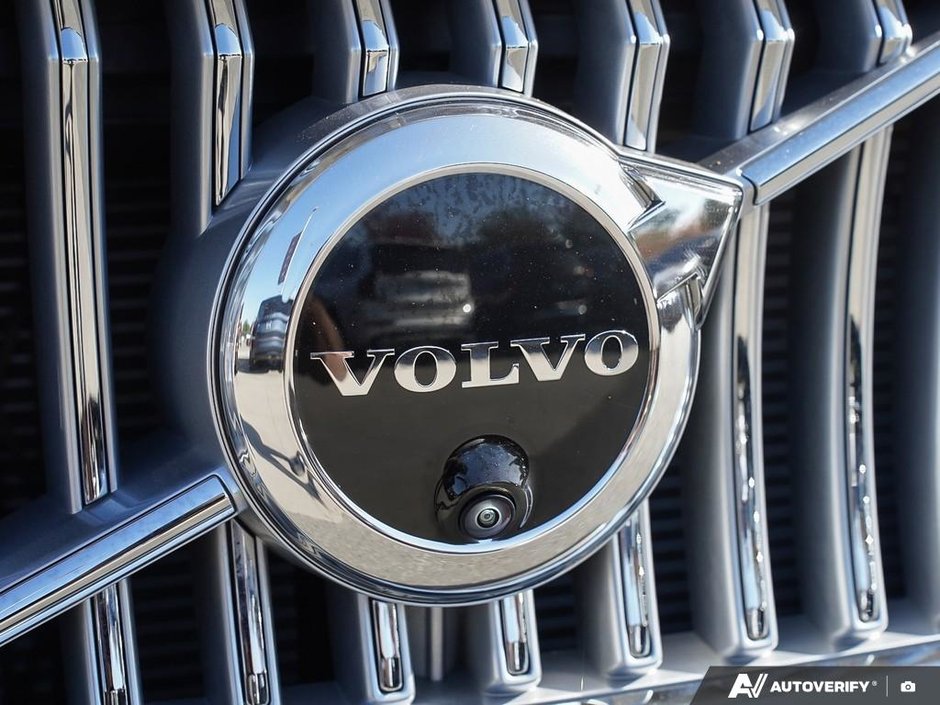 2025 Volvo XC90 Plug-In Hybrid Ultra | Bowers & Wilkins | Polestar-8