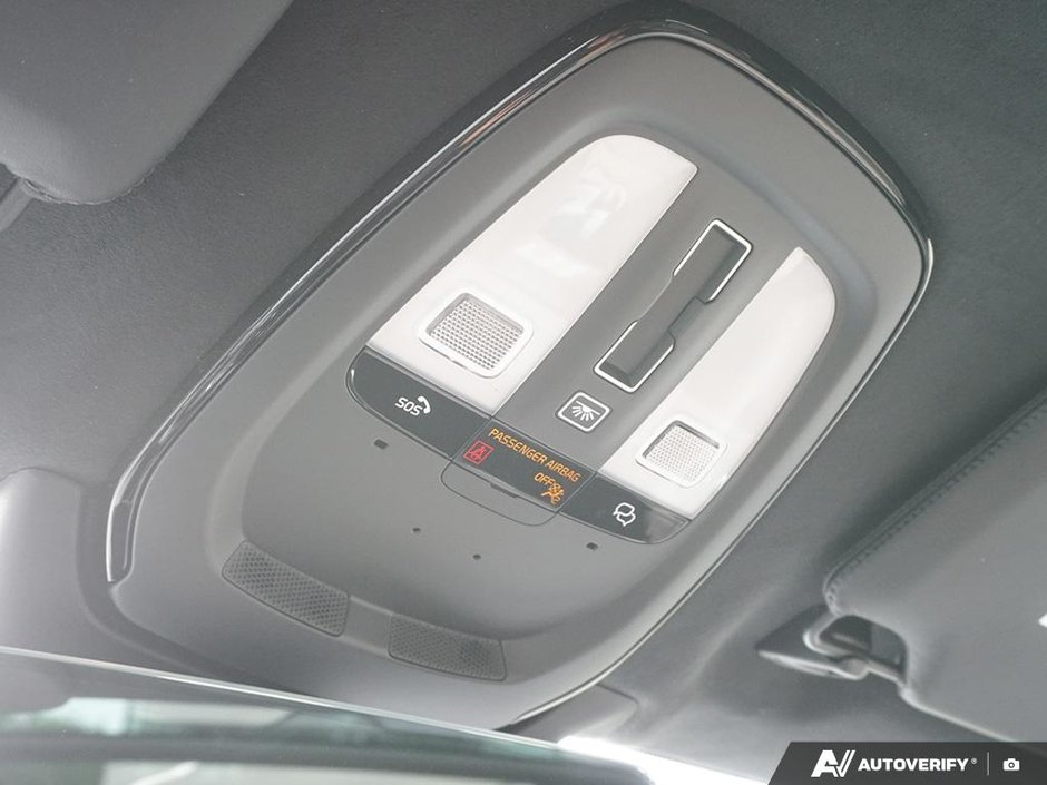 2026 Volvo XC90 Plug-in hybrid Ultra 7-Seater (Dark Theme)-23
