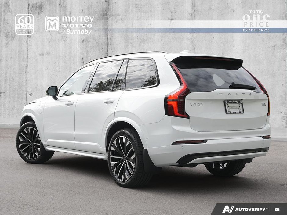 2026 Volvo XC90 Plug-in hybrid Ultra 7-Seater (Dark Theme)-3