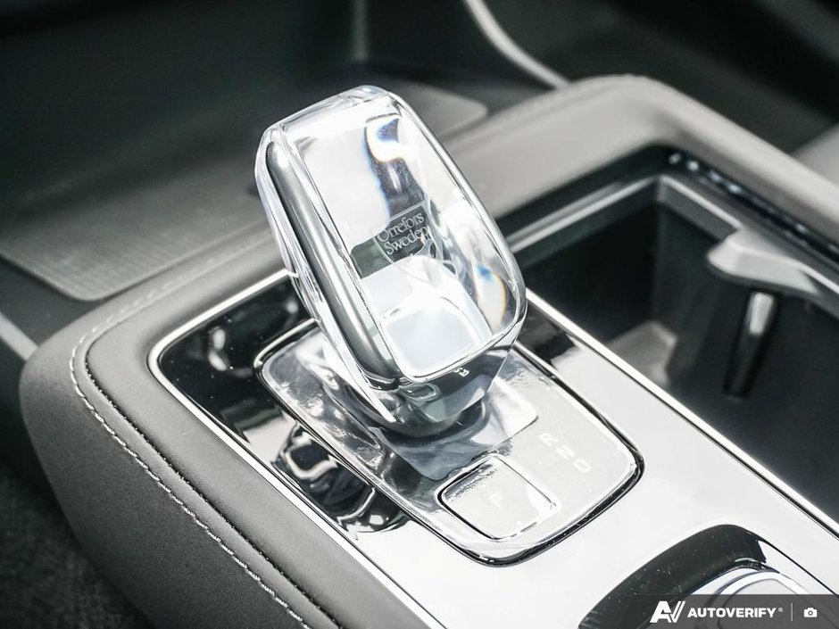 2026 Volvo XC90 Plug-in hybrid Ultra 7-Seater (Bright Theme)-21