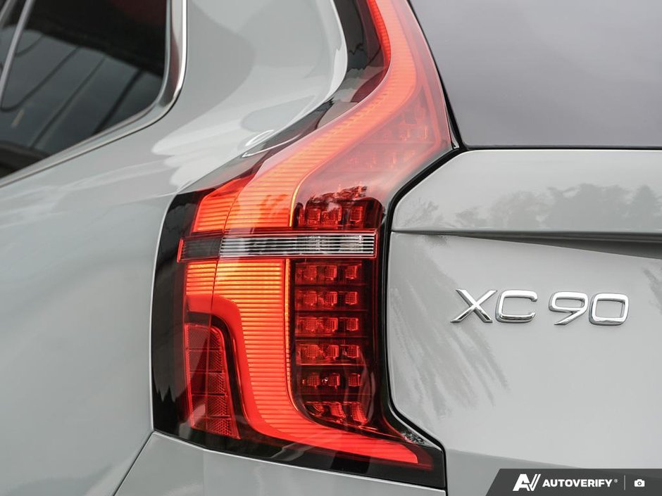 2026 Volvo XC90 Plug-in hybrid Ultra 7-Seater (Bright Theme)-10