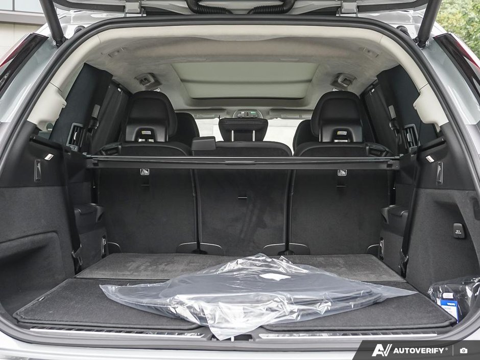 2026 Volvo XC90 Plug-in hybrid Ultra 7-Seater (Bright Theme)-11