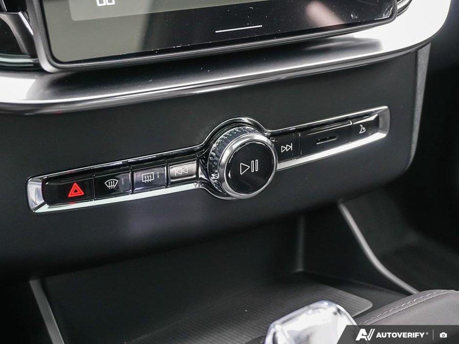 2026 Volvo XC90 Plug-in hybrid Ultra 7-Seater (Bright Theme)-22