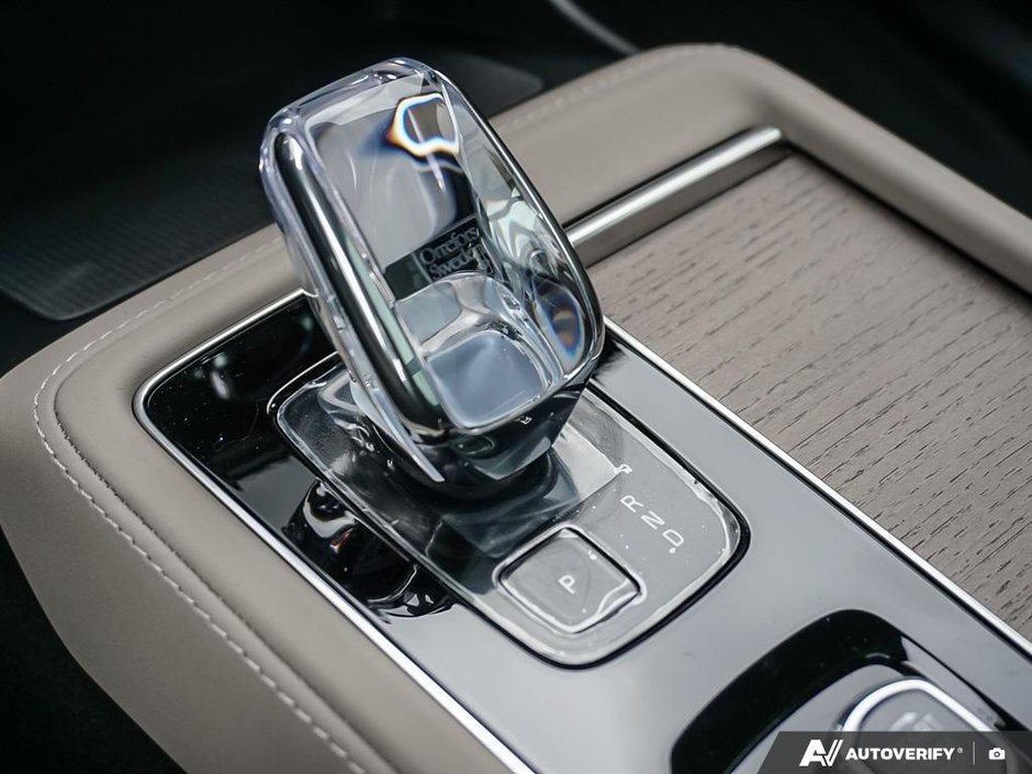 2026 Volvo XC90 Plug-in hybrid Plus 7-Seater (Dark Theme)-21