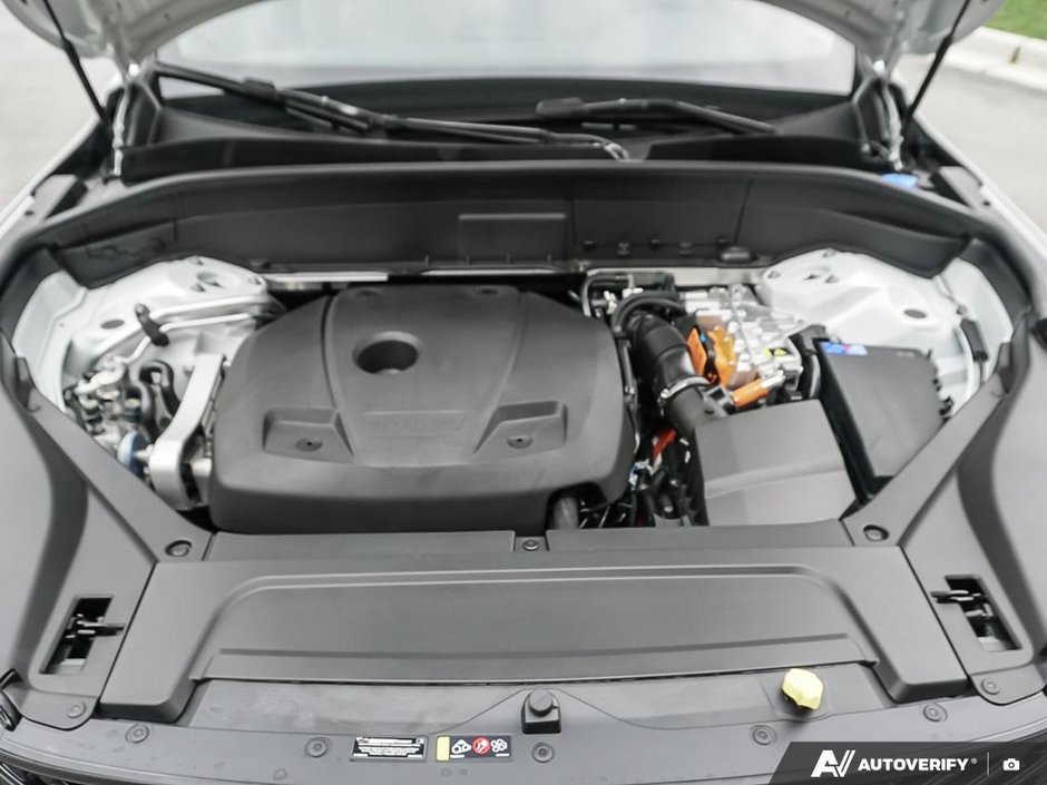 2026 Volvo XC90 Plug-in hybrid Plus 7-Seater (Dark Theme)-7